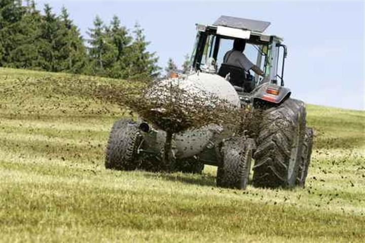 spreader manure